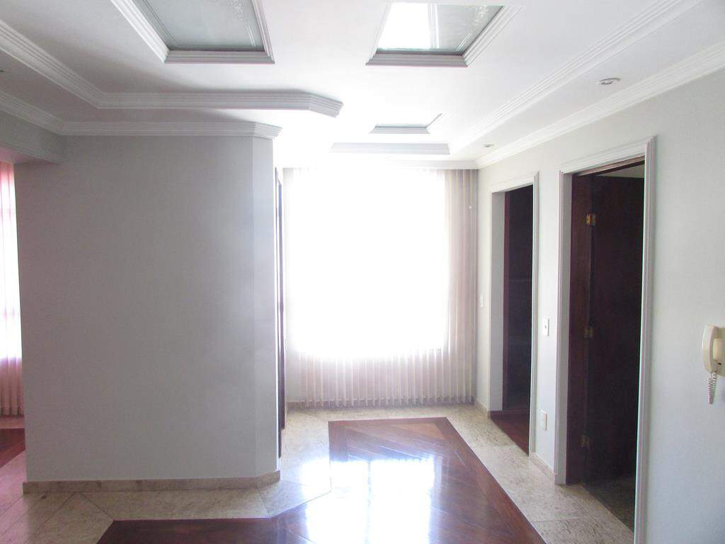 Apartamento à venda no Centro: Apartamento à venda, Centro - Divinópolis/MG